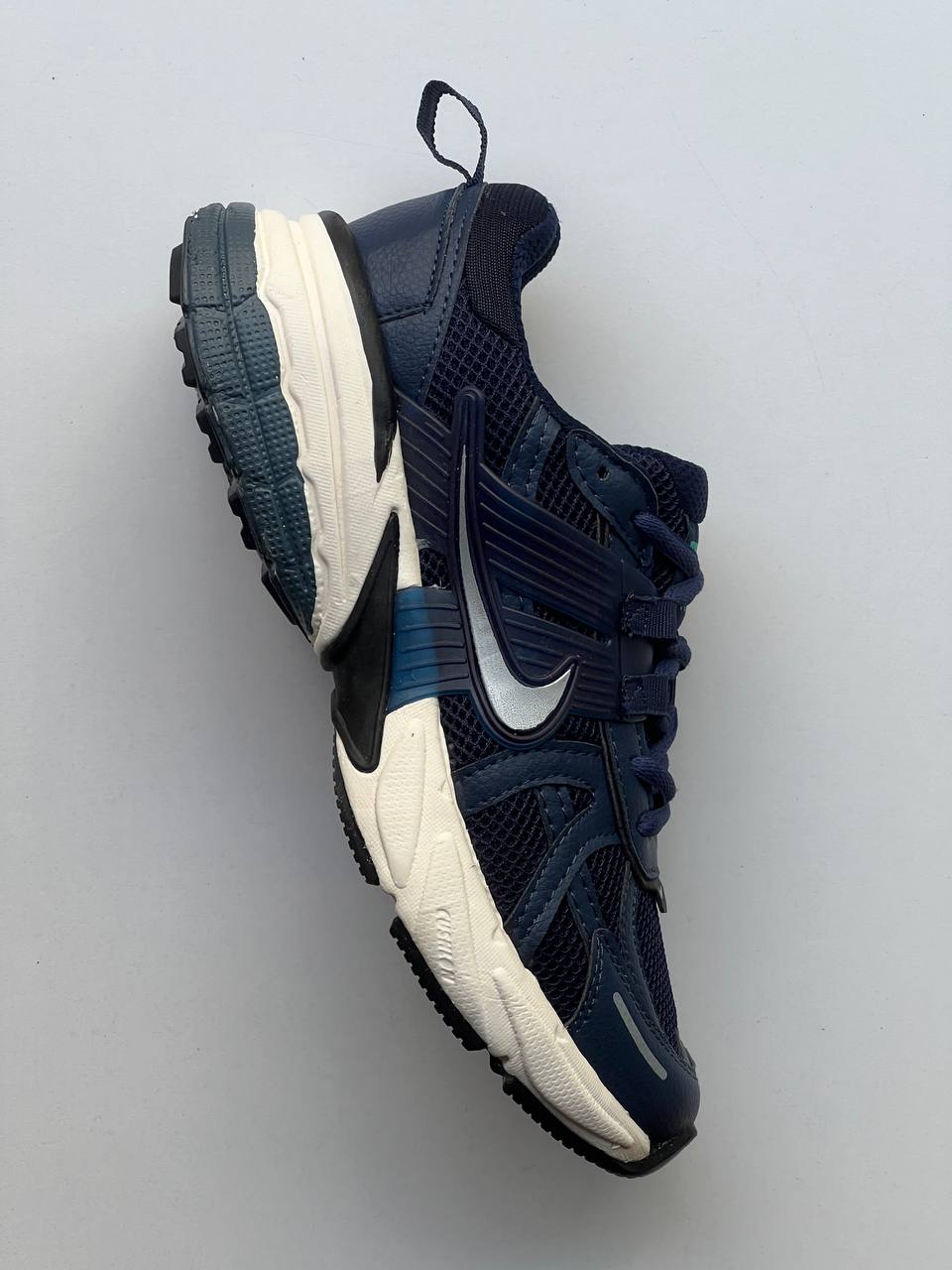 کتونی مردانه و زنانه نایک Nike Men's and women's V2K Run